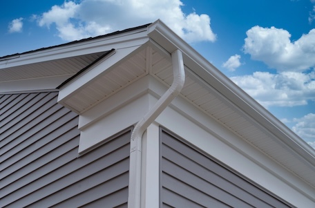 Gutter Cleaning and Gutter Whitening in Clermont, FL: What Homeowners Should Know