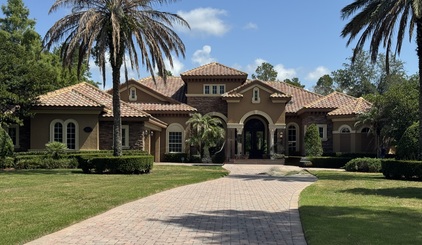 Roof Cleaning Service Image