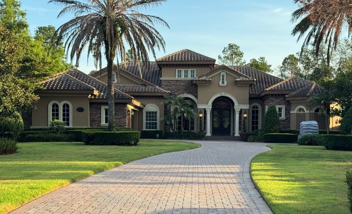 Roof Cleaning Service Image