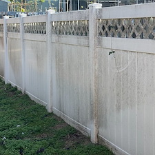 Clean-Surface-Solutions-Brings-New-Life-to-a-Vinyl-Fence-in-Clermont 2