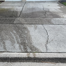 Concrete-Cleaning-in-Clermont-FL-Driveways-Sidewalks-Walkways 6