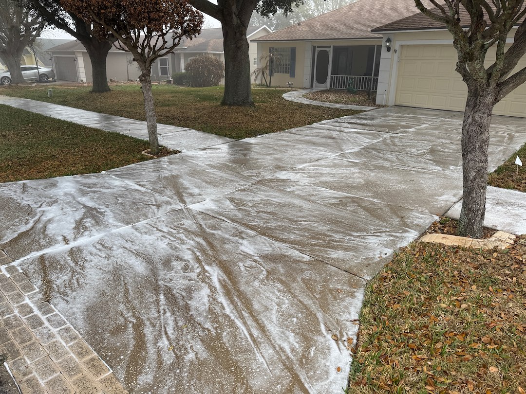 Concrete Driveway, Walkway, and Sidewalk Cleaning in Minneola, Florida