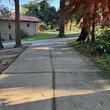 Driveway-Cleaning-in-Clermont-FL-An-Incredible-Concrete-Transformation 1