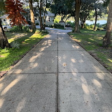 Driveway-Cleaning-in-Clermont-FL-An-Incredible-Concrete-Transformation 3