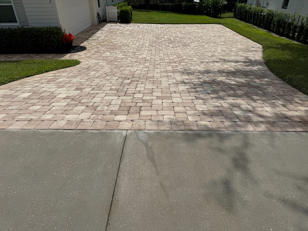 Driveway, Sidewalks & Walkways Pressure Washing in Clermont, FL