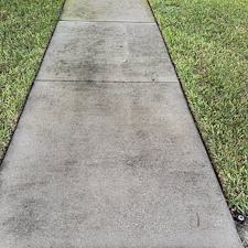 Driveway-Sidewalks-Walkways-Pressure-Washing-in-Clermont-FL 2