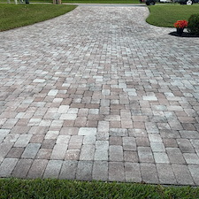Driveway-Sidewalks-Walkways-Pressure-Washing-in-Clermont-FL 3