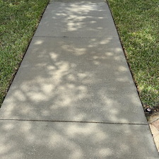 Driveway-Sidewalks-Walkways-Pressure-Washing-in-Clermont-FL 7