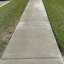 Driveway-Sidewalks-Walkways-Pressure-Washing-in-Clermont-FL 8