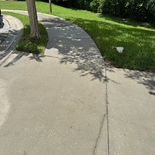 Driveway-Sidewalks-Walkways-Cleaning-in-Groveland-FL 4