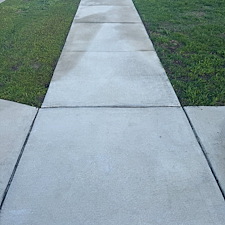 Driveway-Sidewalk-Walkway-Cleaning-in-Clermont-FL 2