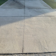 Driveway-Sidewalk-Walkway-Cleaning-in-Clermont-FL 4