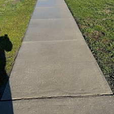 Driveway-Sidewalk-Walkway-Cleaning-in-Clermont-FL 3