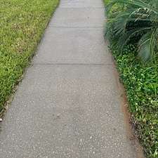 Driveway-Sidewalk-Walkway-Cleaning-in-Minneola-FL 2
