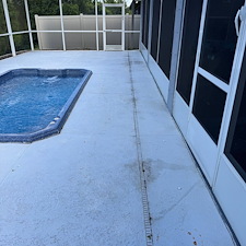 Pool-Screen-Enclosure-Cleaning-in-Groveland-FL 0