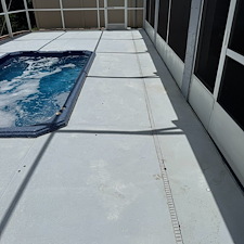 Pool-Screen-Enclosure-Cleaning-in-Groveland-FL 3