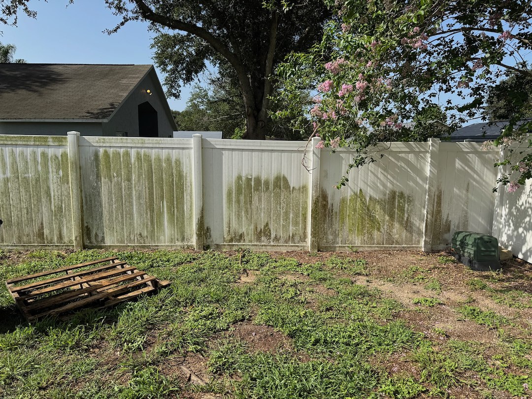 Professional Fence Washing Services in Minneola, FL & Surrounding Areas