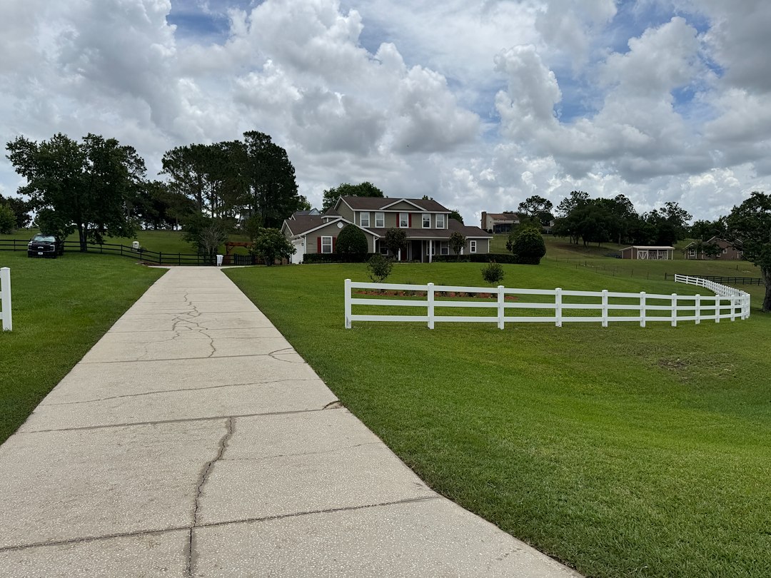 Transformational Driveway Cleaning Results in Montverde, FL