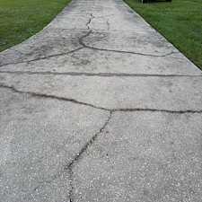 Transformational-Driveway-Cleaning-Results-in-Montverde-FL 4