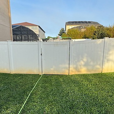 Vinyl-Fence-Cleaning-in-Clermont-FL-Make-Your-Fence-Look-Like-New-Again-in-Just-One-Day 4
