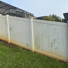 Vinyl-Fence-Cleaning-in-Clermont-FL-Make-Your-Fence-Look-Like-New-Again-in-Just-One-Day 8