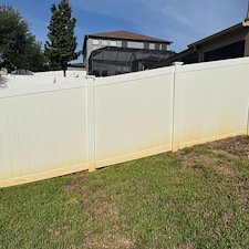 Vinyl-Fence-Cleaning-in-Clermont-FL-Make-Your-Fence-Look-Like-New-Again-in-Just-One-Day 2